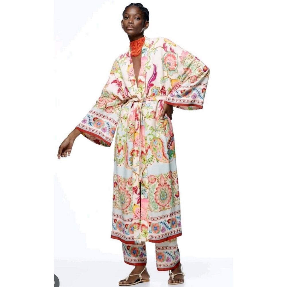 Zara Floral Multicolor Robe - Picture 4 of 4
